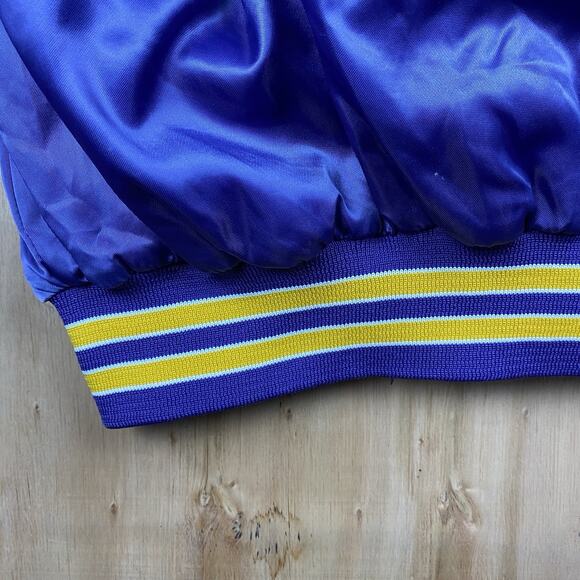 Vintage Chalk Line Minnesota Vikings Satin Bomber Jacket NFL Purple Large - Picture 9 of 13